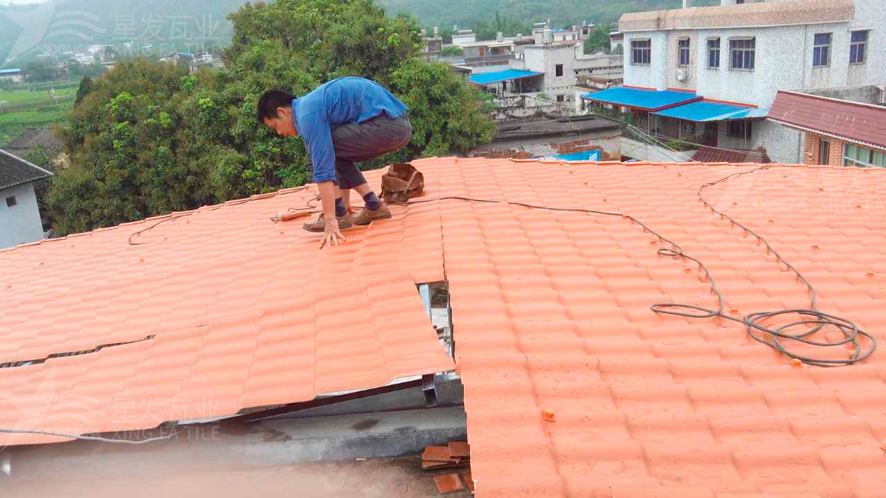 济南屋顶铺设安装合成树脂瓦时，牢牢记住这3点，就不怕屋顶出问题！