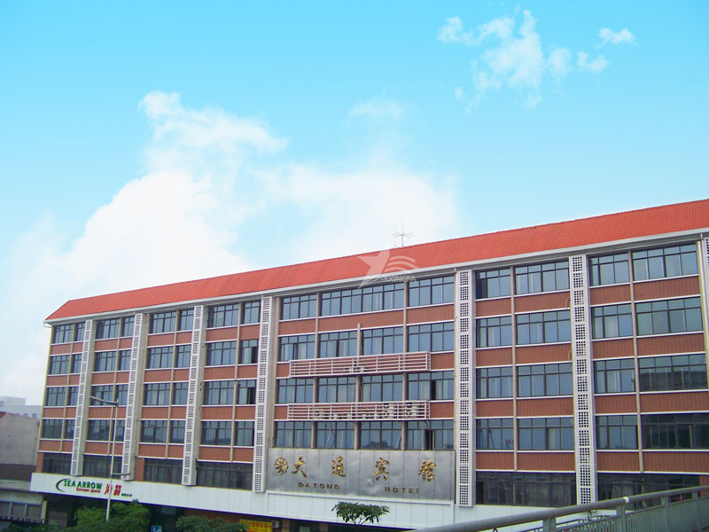 济南合成树脂瓦：轻材质高性能，助力屋面建材市场持续发展
