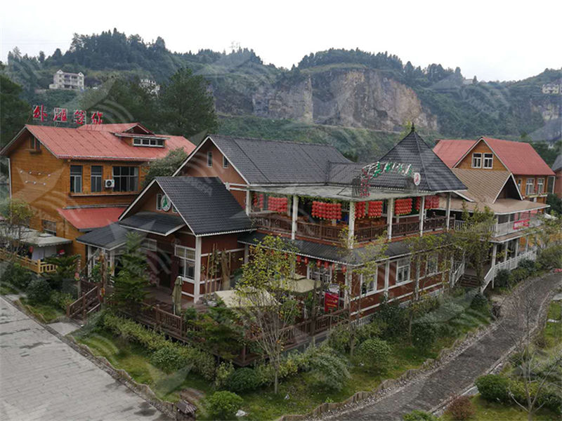 选择济南合成树脂瓦，为南方屋顶雨季防水护航